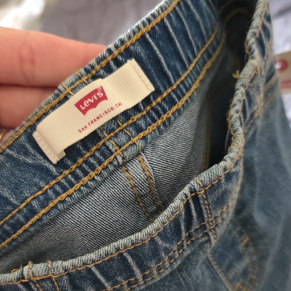 💚5/$20💚Levi's Girl Medium Blue Straight-Leg Jeans - Picture 3 of 3